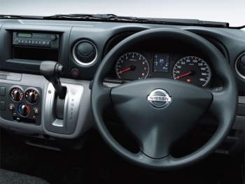 商用ワンボックスバン NISSAN NV350キャラバンDX 2000cc