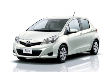 TOYOTA　ヴィッツ前期／TOYOTA　パッソ