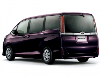 TOYOTA　ノア　HV　Ｈ２６～Ｈ２８年式　ツインモニターDVD付