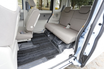 DAIHATSU　タント　ISOFIX対応車