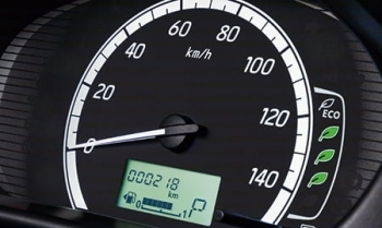 MITSUBISHI　EKワゴン　アイドリングストップ車