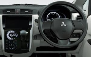 MITSUBISHI　EKワゴン　アイドリングストップ車